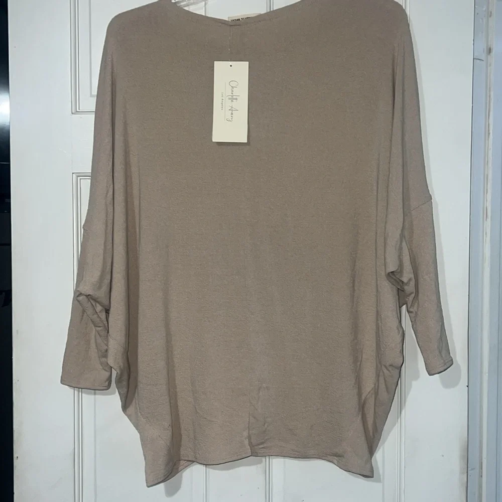 Super Soft Lightweight Top - Picture 4 of 4